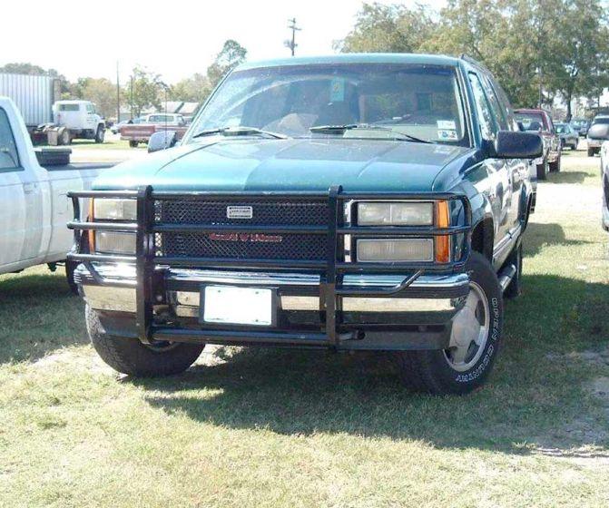 Ranch Hand GGC881BL1 1992-1999 Chevy Suburban/Yukon/Jimmy Legend Grille Guard - BumperStock